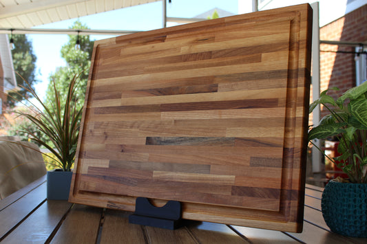 Walnut Chopping Block XL - Edge Grain